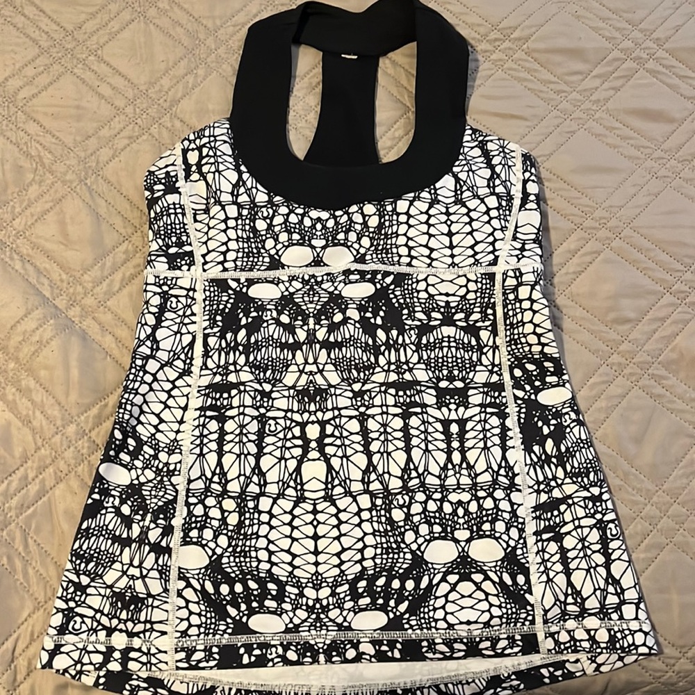 Lululemon tank